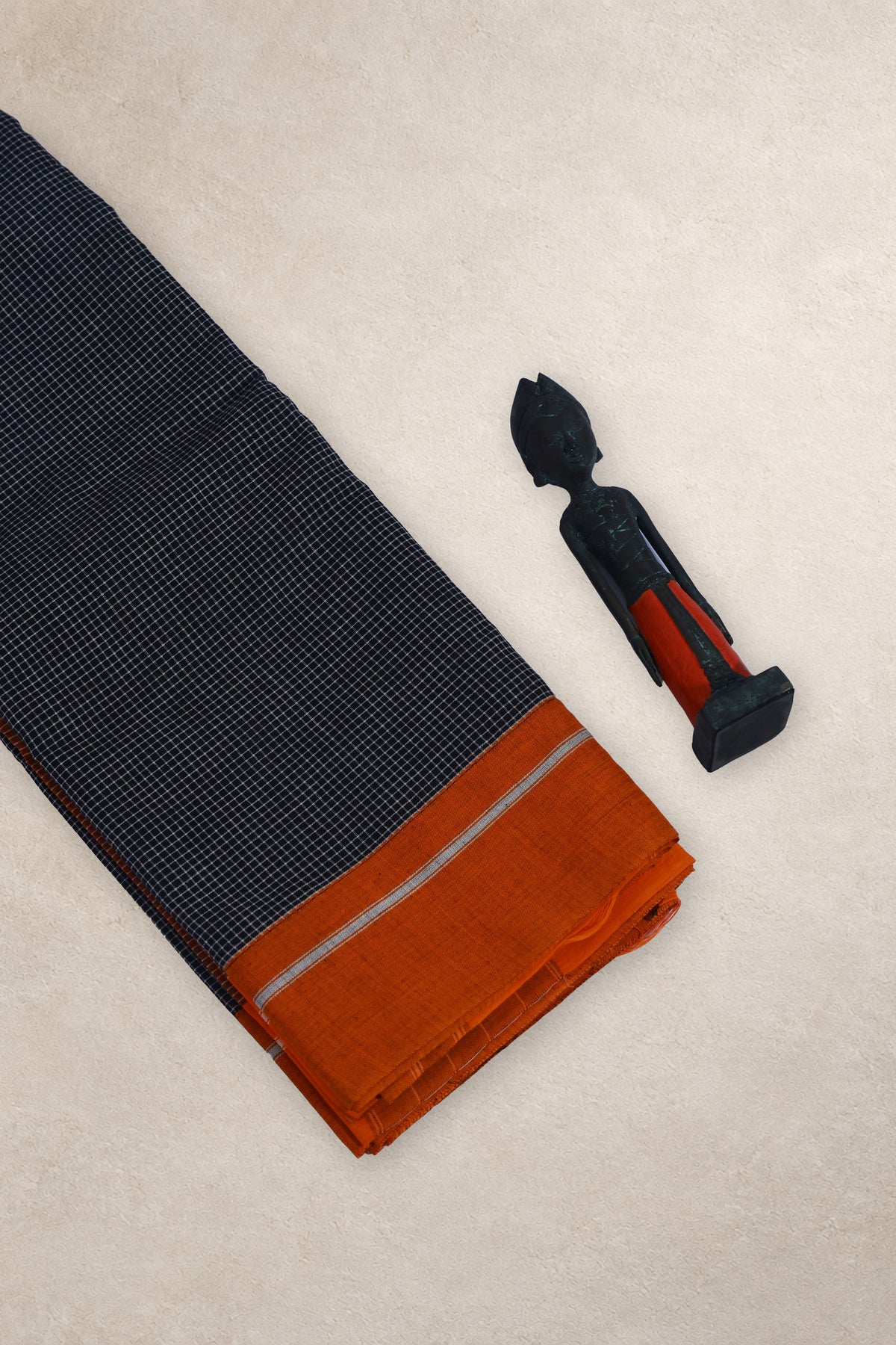 Chendu Hoovu black and white check Patteda Anchu cotton saree with orange border