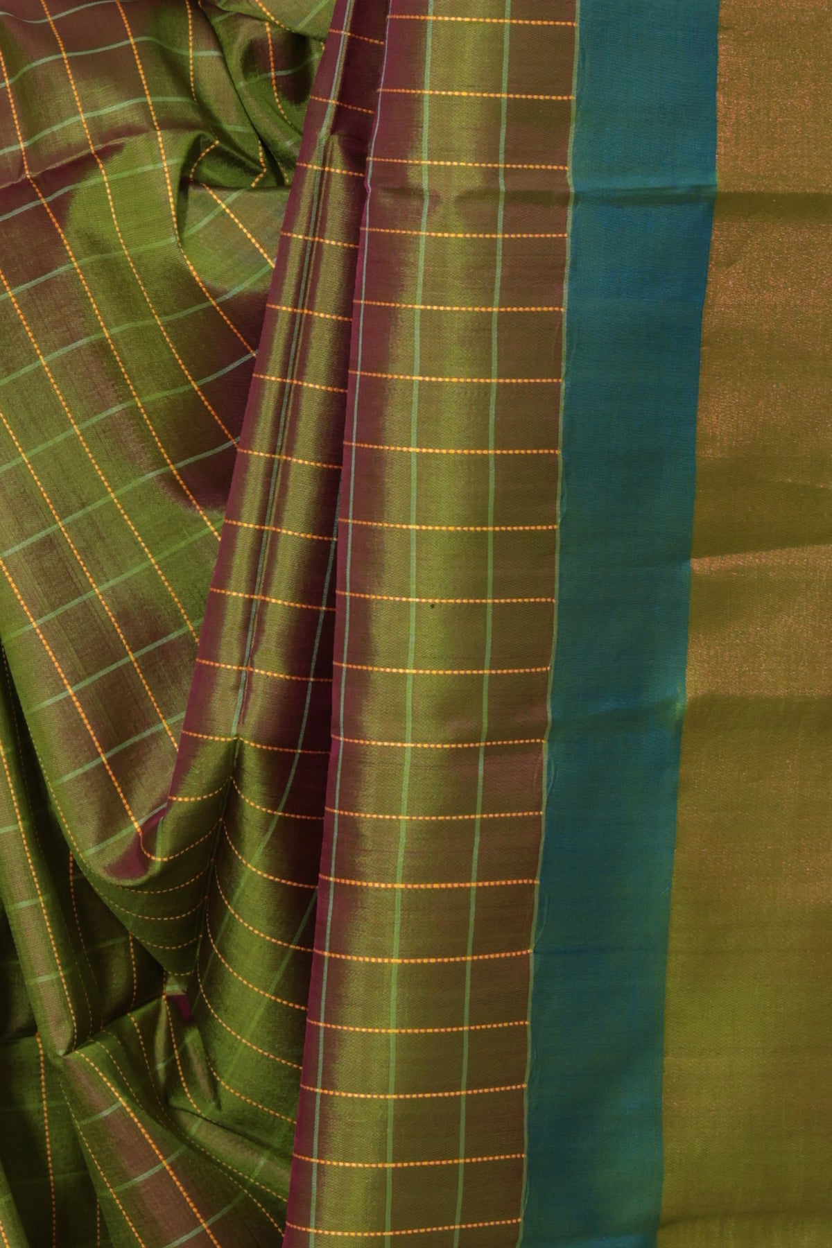 Pink pallu with woven purple stripes on Kancha Aam Kalakshetra saree