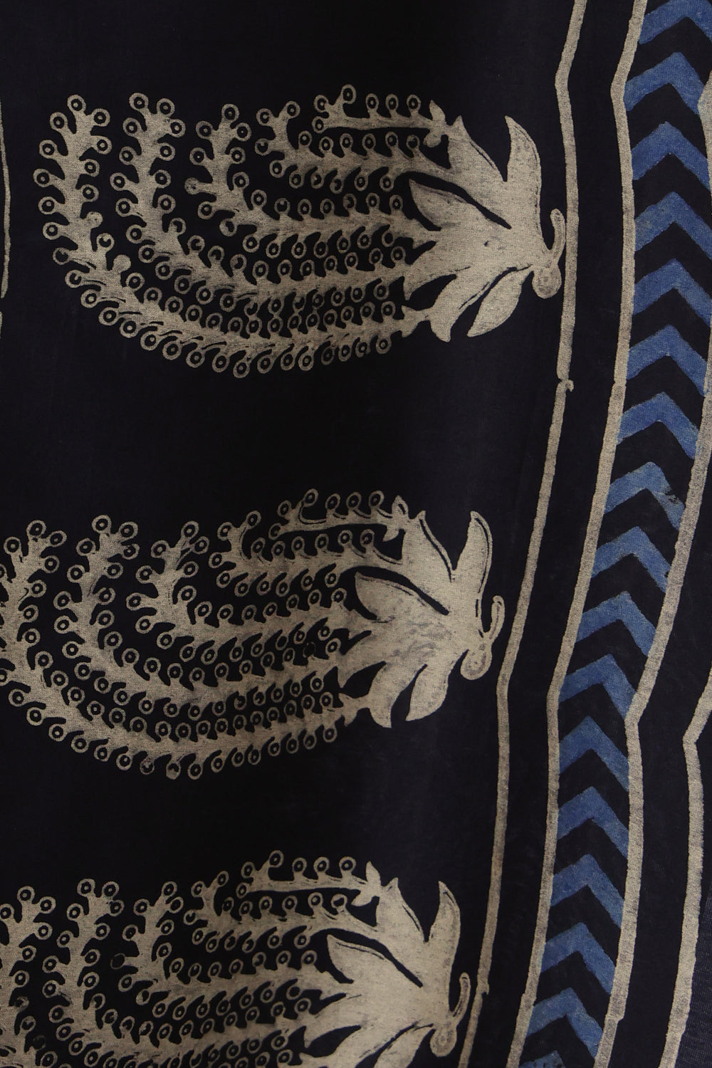 Off white big leaf border on Mati Rekha Ajrakh Chanderi saree
