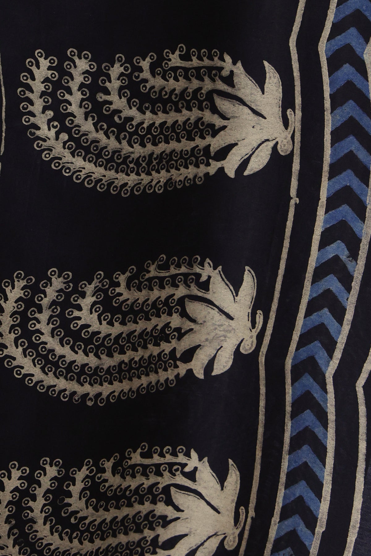 Off white big leaf border on Mati Rekha Ajrakh Chanderi saree
