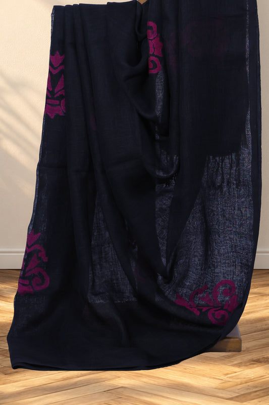 Borderless black handloom linen saree with woven fuchsia geometric motifs