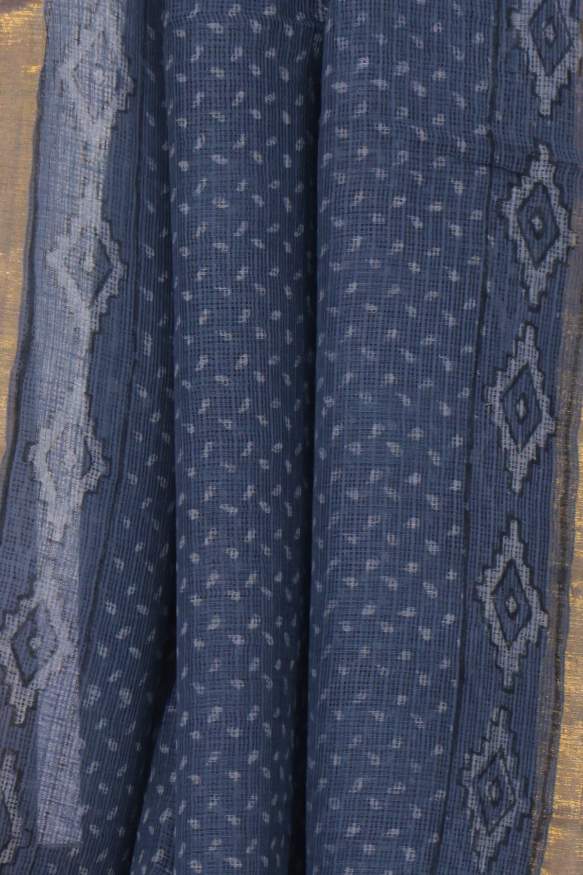 Diamond motif striped pallu of Os Bindu grey Kota Doriya saree