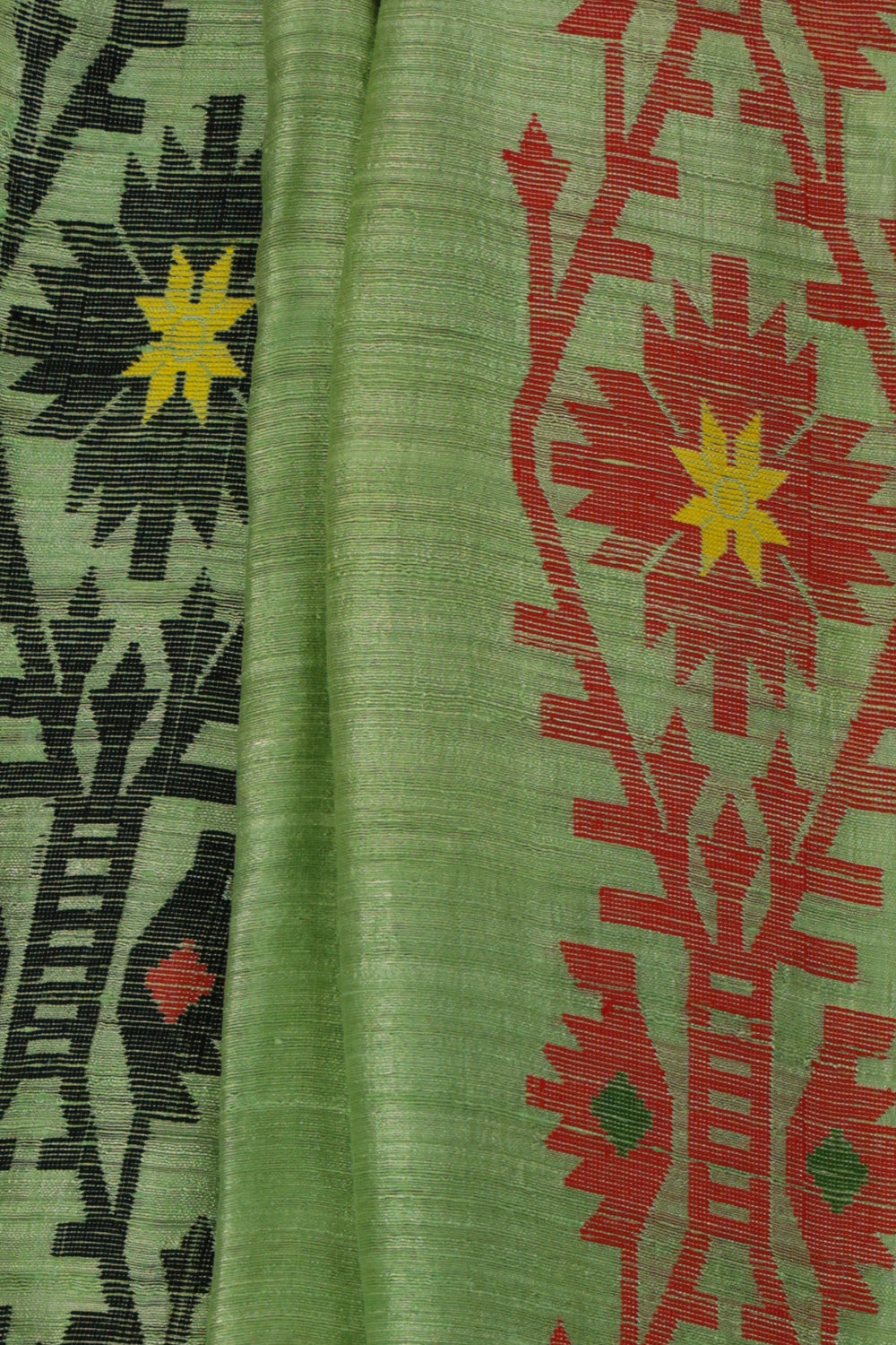 Geometric red yellow and black striped pallu of Kochi Pata Matka silk saree