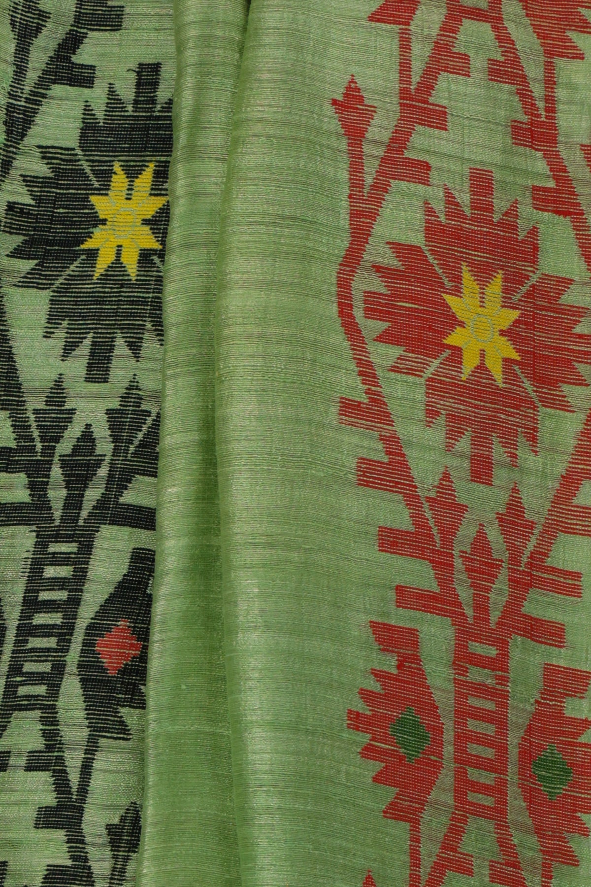 Geometric red yellow and black striped pallu of Kochi Pata Matka silk saree
