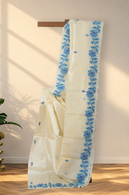 Aparajita beige Tussar silk Jamdani saree with blue and indigo buttis