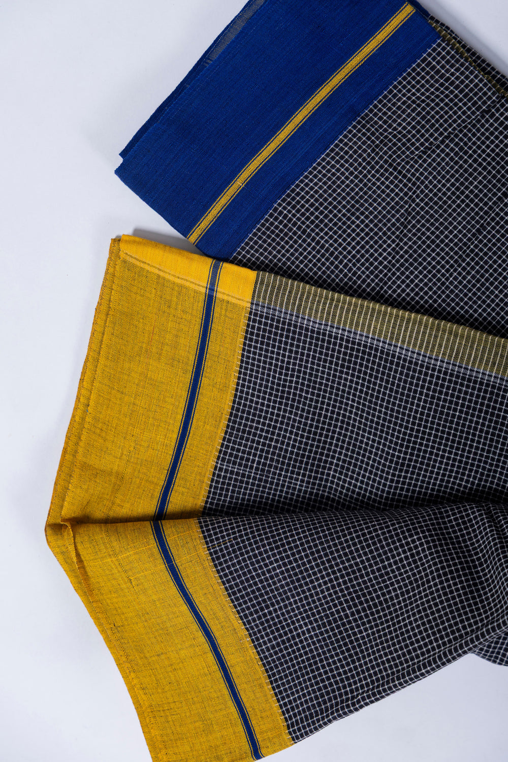 Ganga Jamuna saree showing contrasting traditional borders