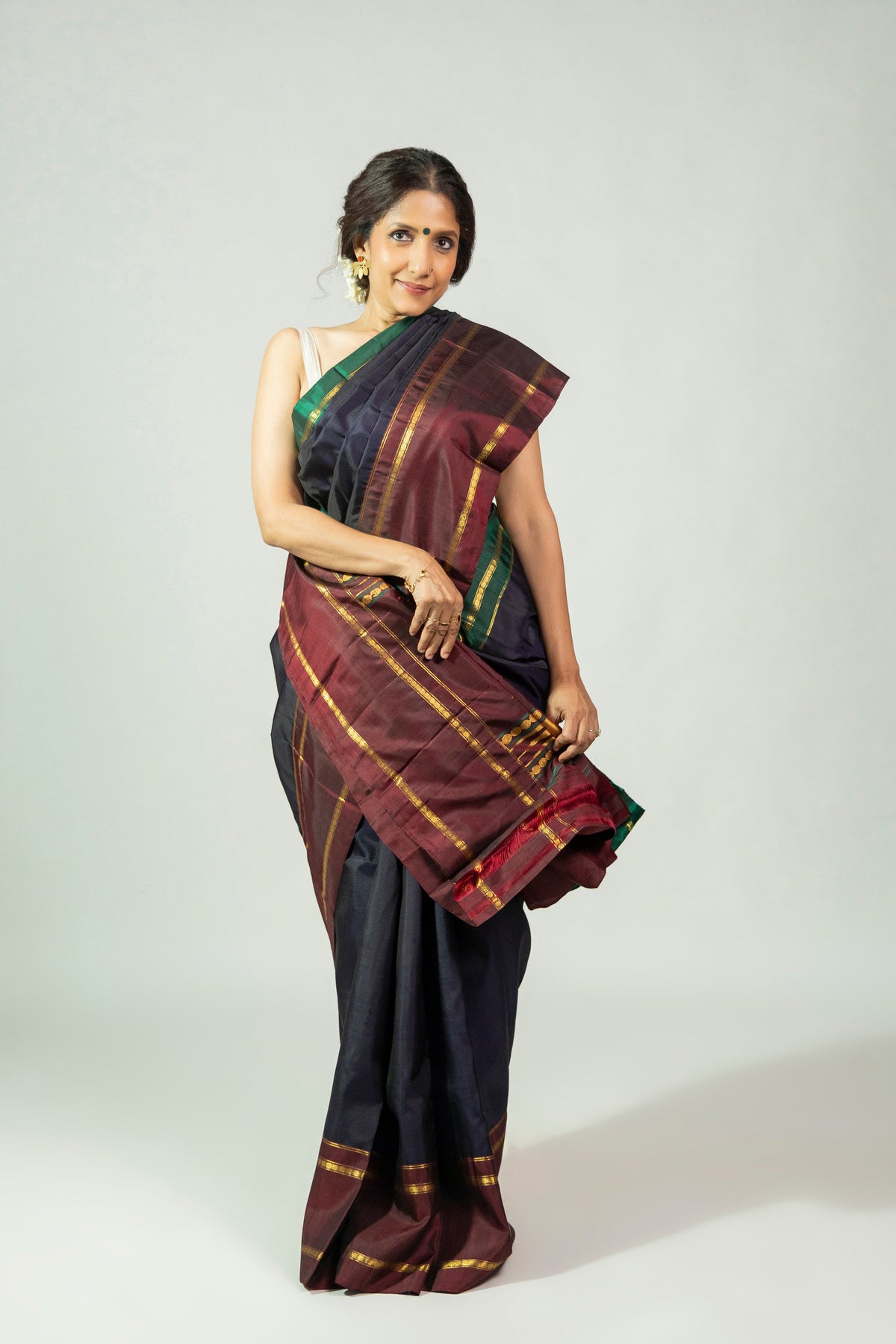 Ratri Neeli deep navy Molakalmuru silk saree with red border